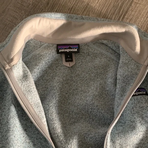 Patagonia Women's Light Gray Fleece Jacket - Picture 4 of 5